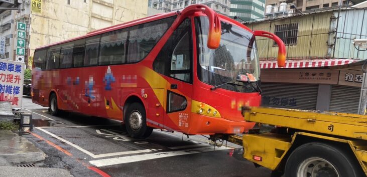 道路救援 報廢車回收 台中道路救援 台中拖車服務 台中夜間道路救援 台中重機道路救援 台中超跑道路救援 台中24小時道路救援